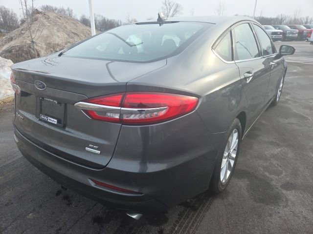 Used 2020 Ford Fusion SE image 4