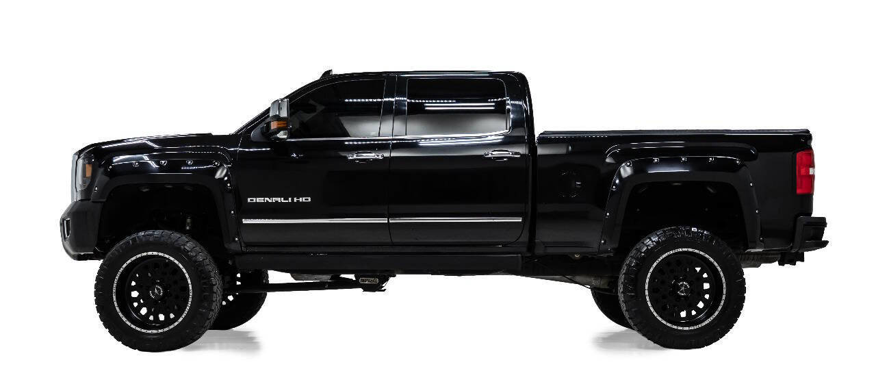 Used 2016 GMC Sierra 2500 Denali w/ Duramax Plus Package AWD/4WD image 6
