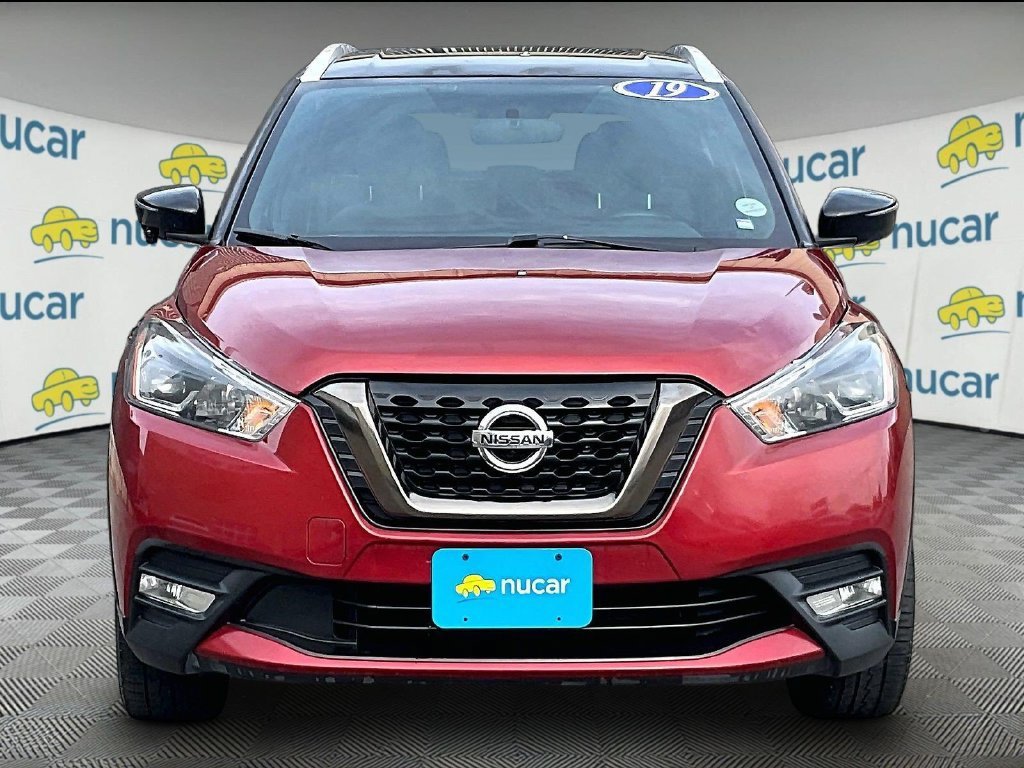 Used 2019 Nissan Kicks SR FWD image 2