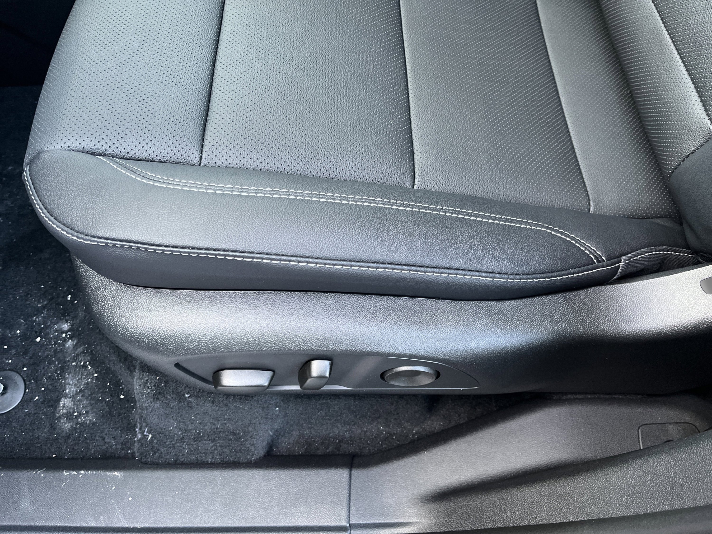 New 2026 Chevrolet Traverse LT image 16