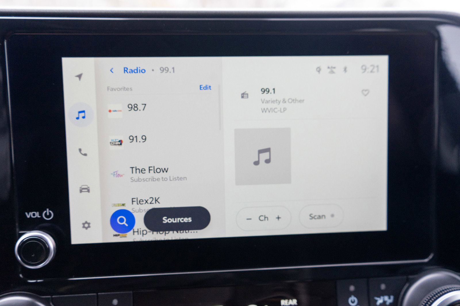 Used 2025 Toyota Highlander XLE image 17