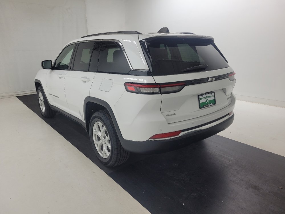 Used 2023 Jeep Grand Cherokee Limited AWD/4WD image 5