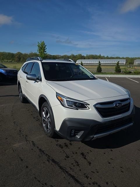 Used 2020 Subaru Outback Touring XT image 3