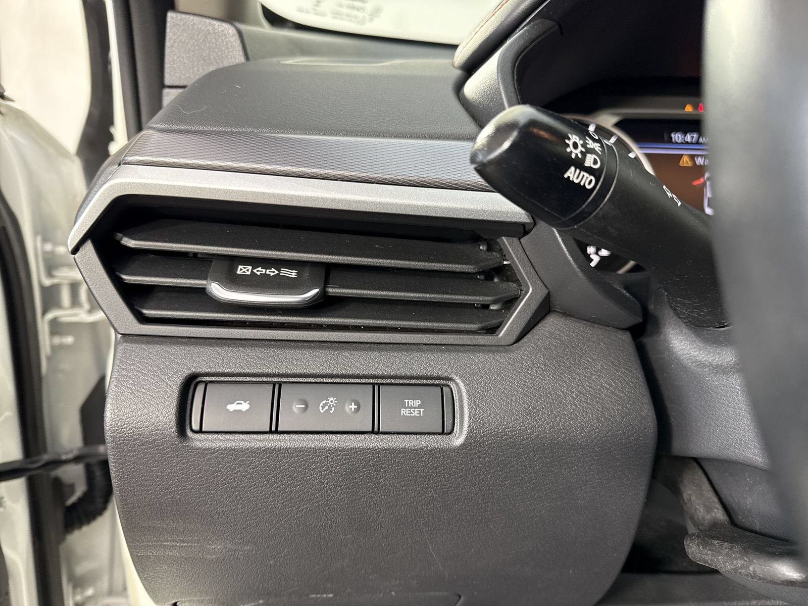Used 2023 Nissan Altima 2.5 SR AWD/4WD image 14