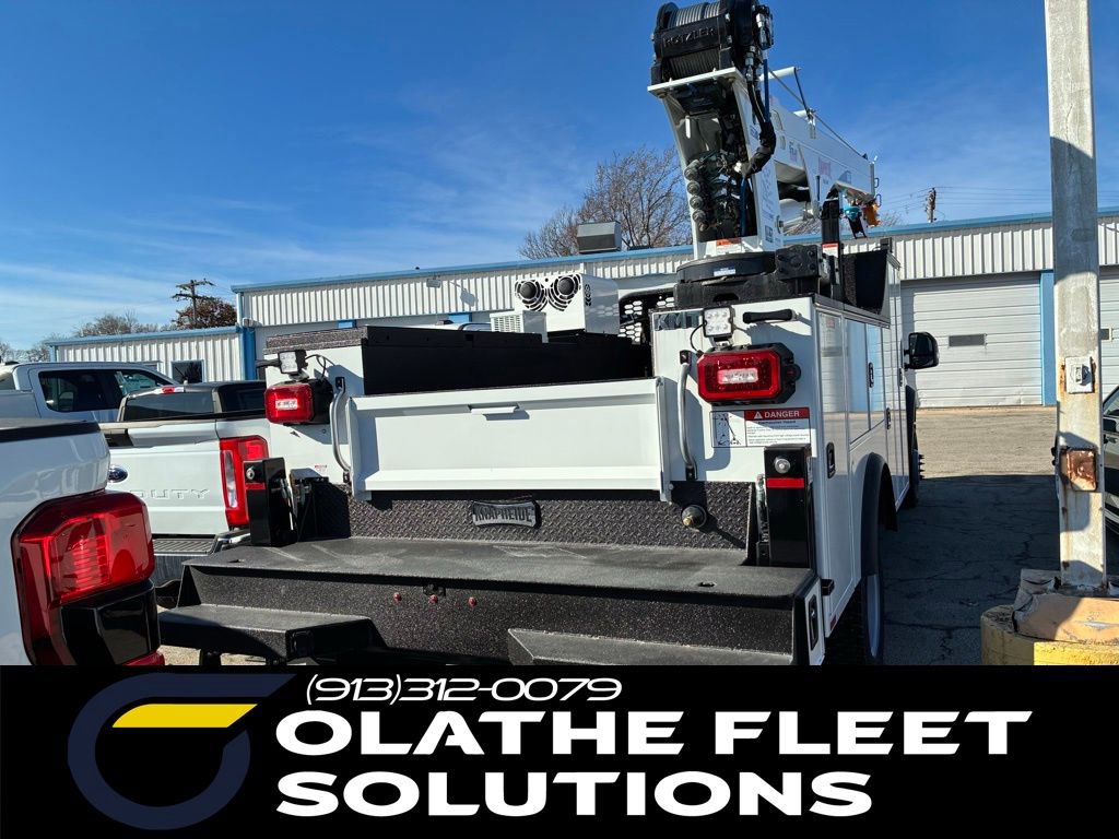 New 2026 Ford F550 4x4 Supercab Super Duty image 4