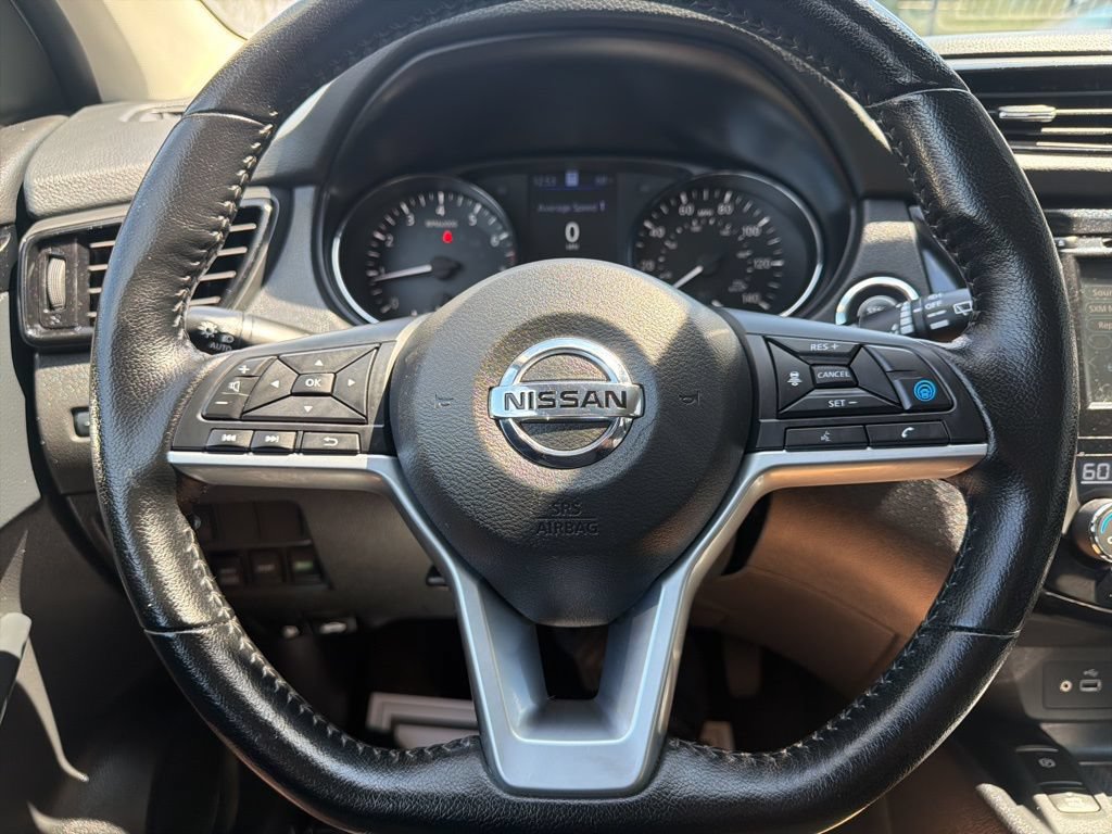 Used 2022 Nissan Rogue Sport SL AWD/4WD image 35