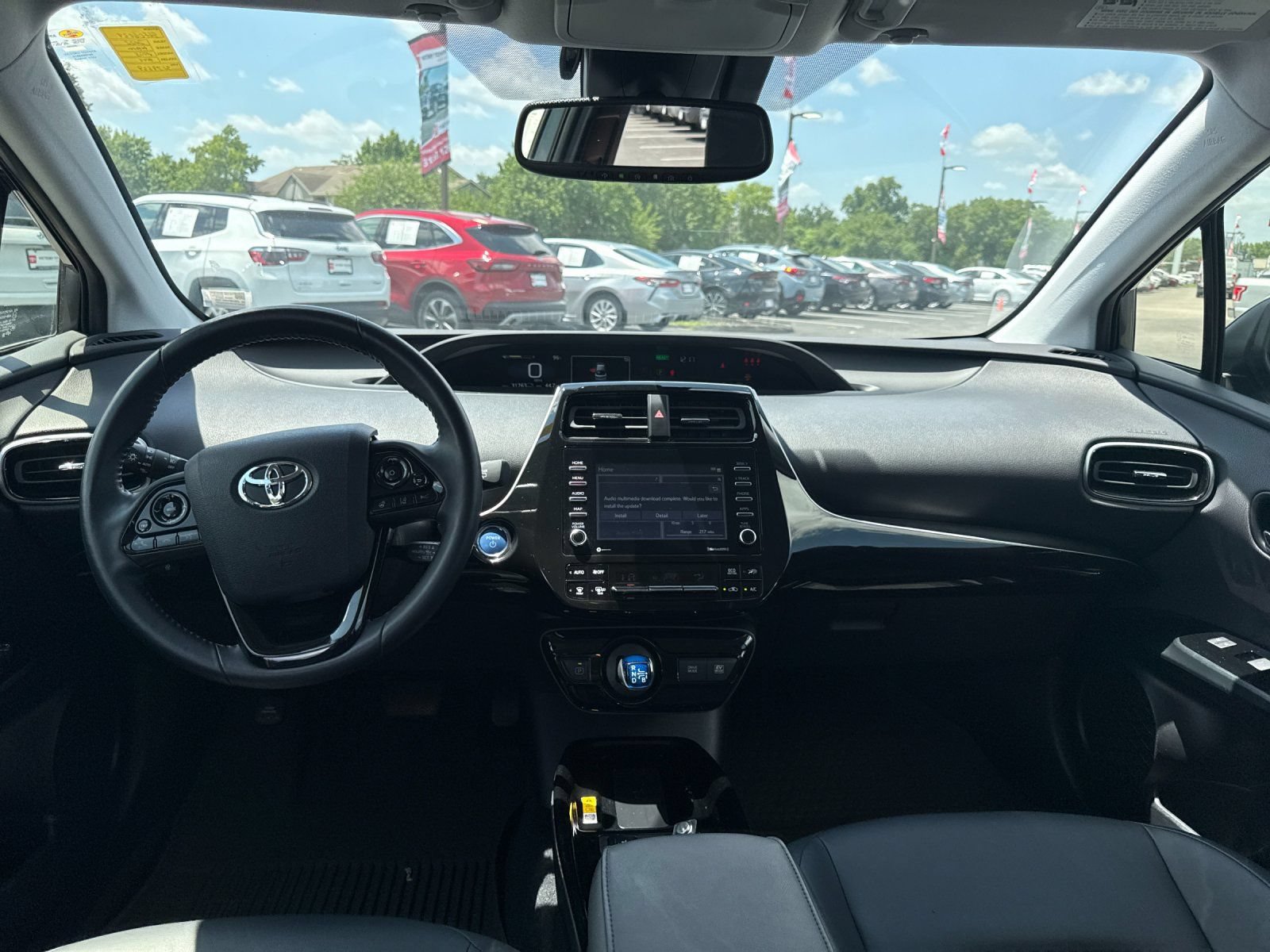 Used 2022 Toyota Prius XLE FWD image 13