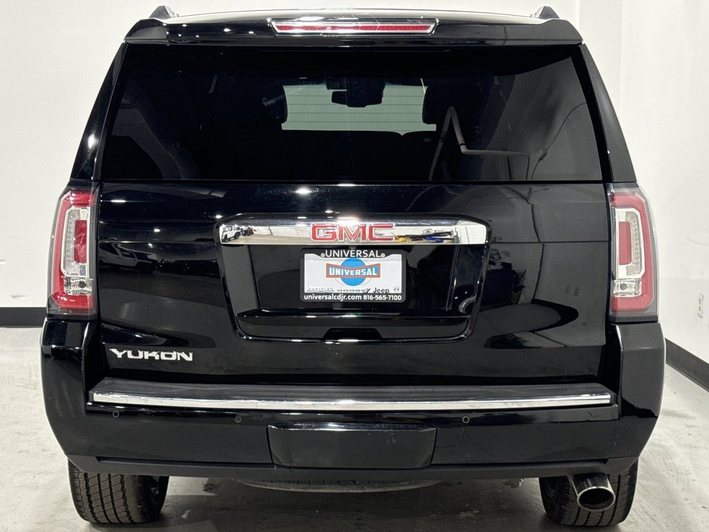 Used 2015 GMC Yukon Denali w/ Premium Package image 28