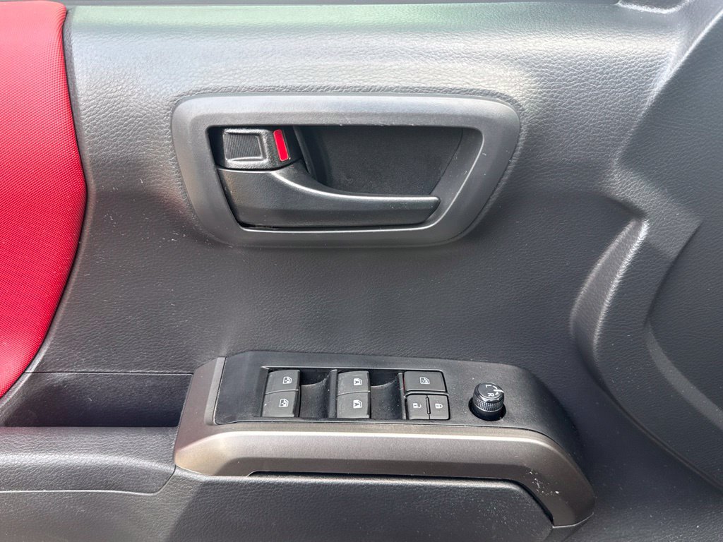 Used 2023 Toyota Tacoma SR5 AWD/4WD image 29