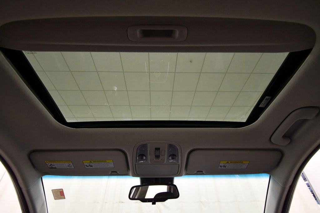 Used 2022 Kia Niro EX Premium w/ Cold Weather Package image 16