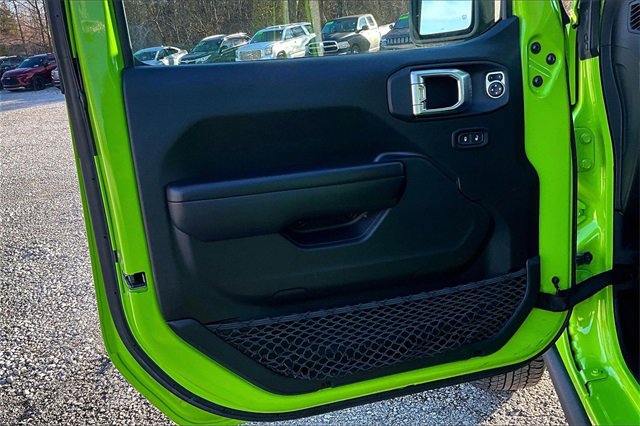 Used 2021 Jeep Gladiator Willys image 23
