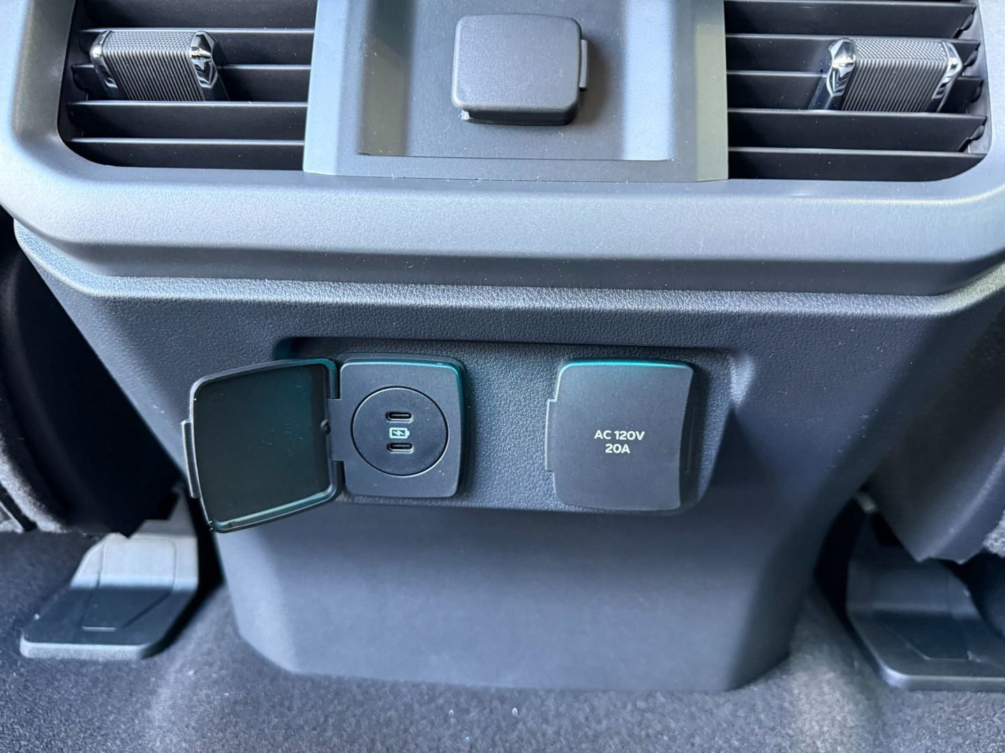 New 2025 Ford F150 XLT w/ Equipment Group 302A MID image 16