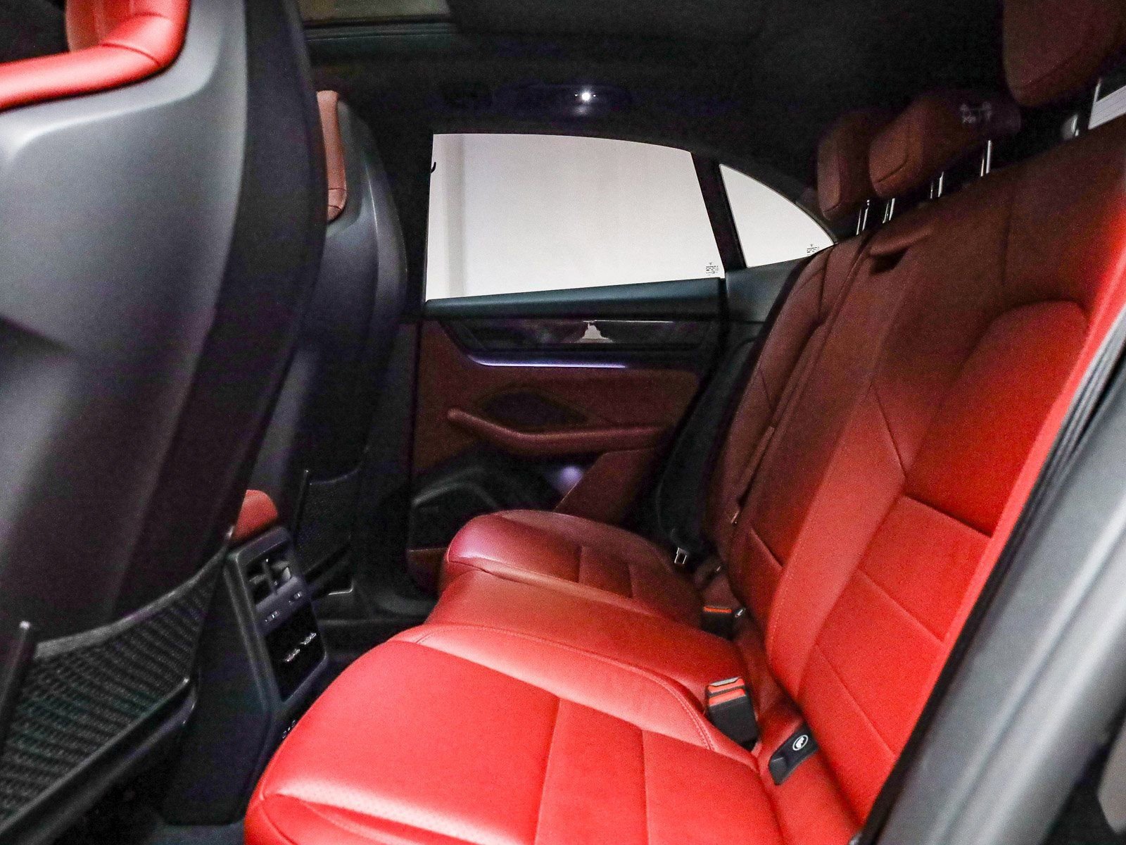 Certified 2025 Porsche Macan Turbo Electric image 23