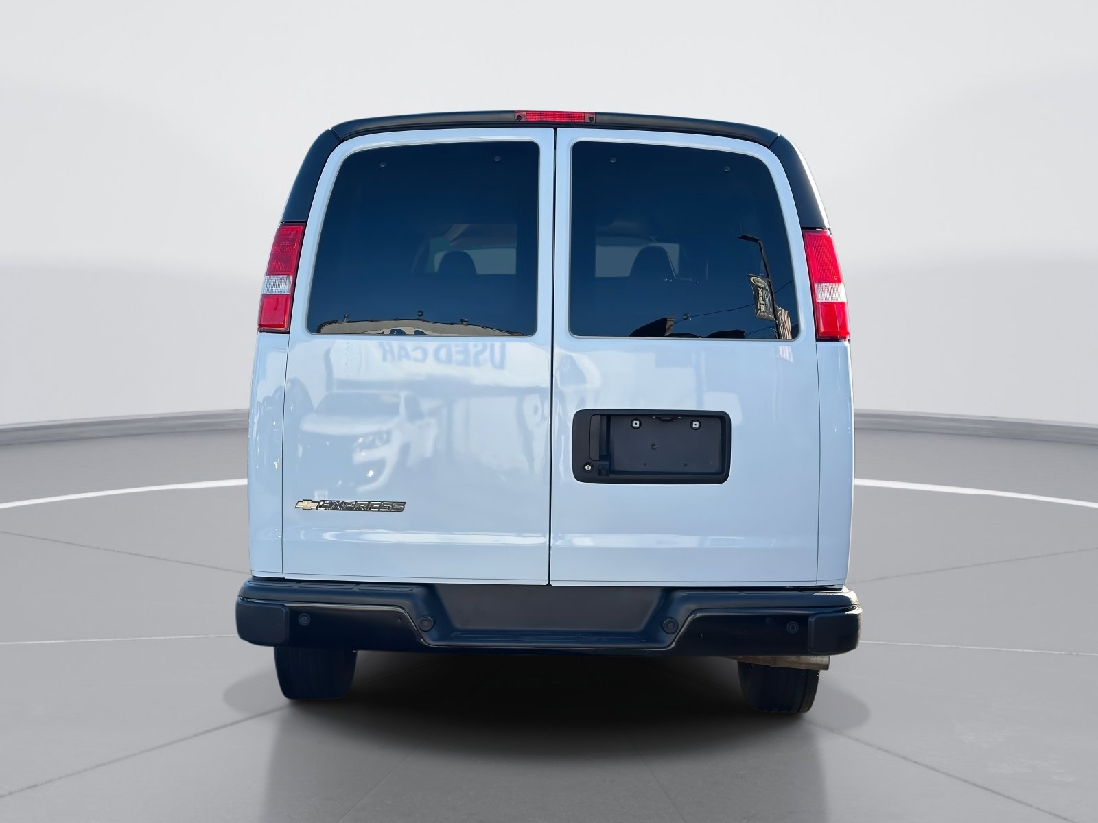 Used 2023 Chevrolet Express 3500 LS RWD image 6