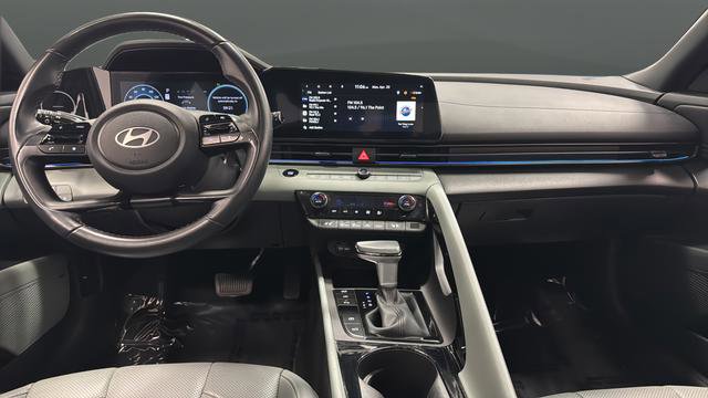 Used 2024 Hyundai Elantra Limited FWD image 11