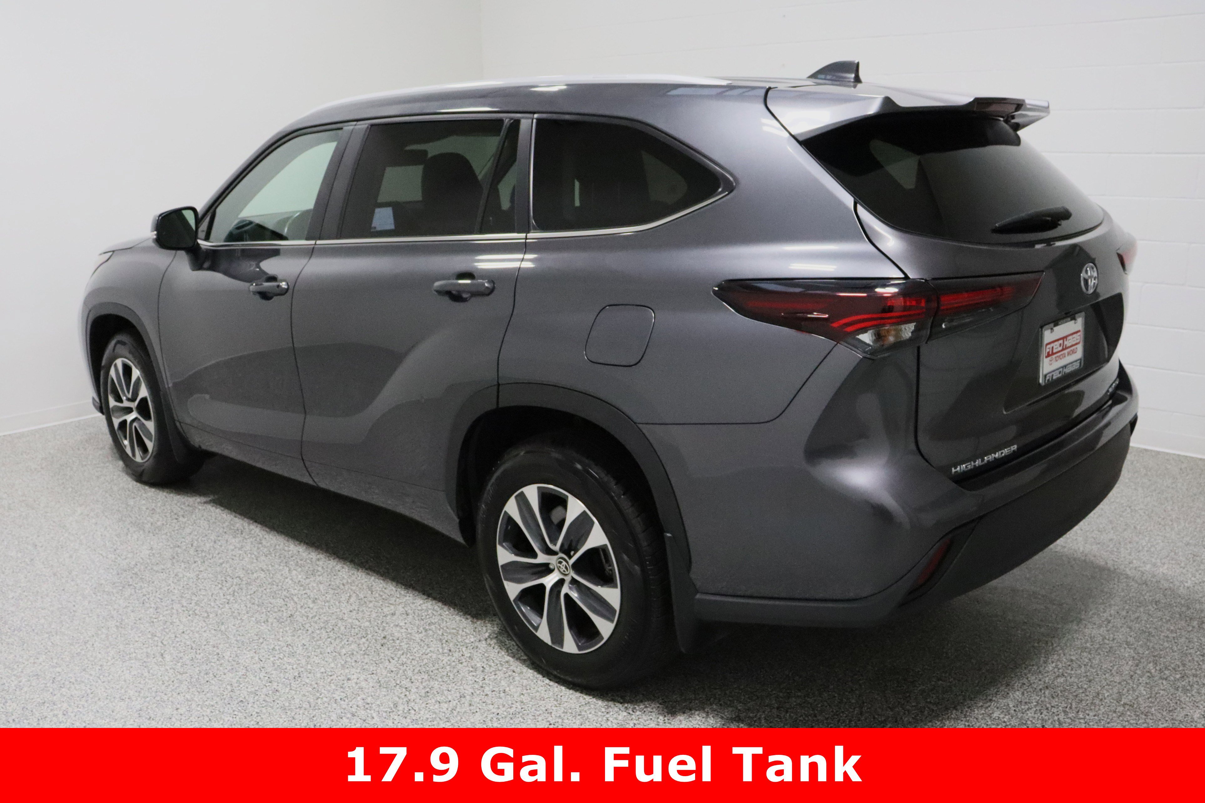 Used 2024 Toyota Highlander XLE image 9