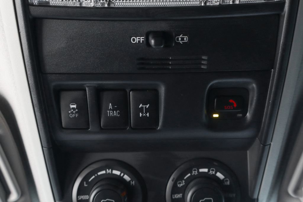 Used 2022 Toyota 4Runner TRD Off-Road AWD/4WD image 30