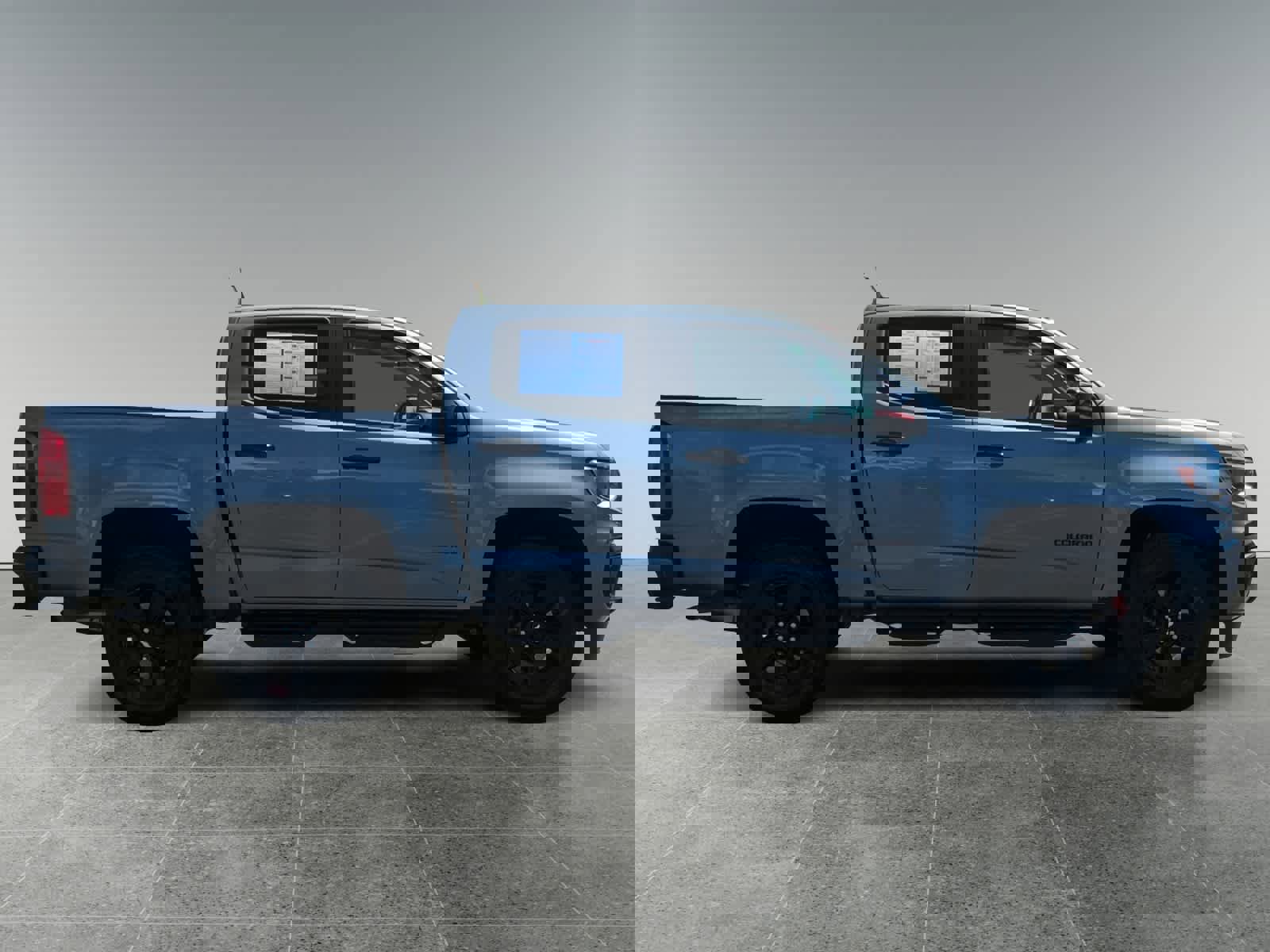 Used 2022 Chevrolet Colorado LT w/ Redline Special Edition image 6