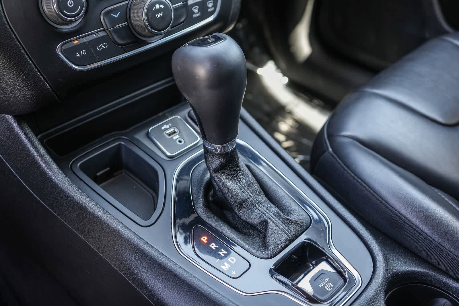 Used 2021 Jeep Cherokee Latitude Plus FWD image 20