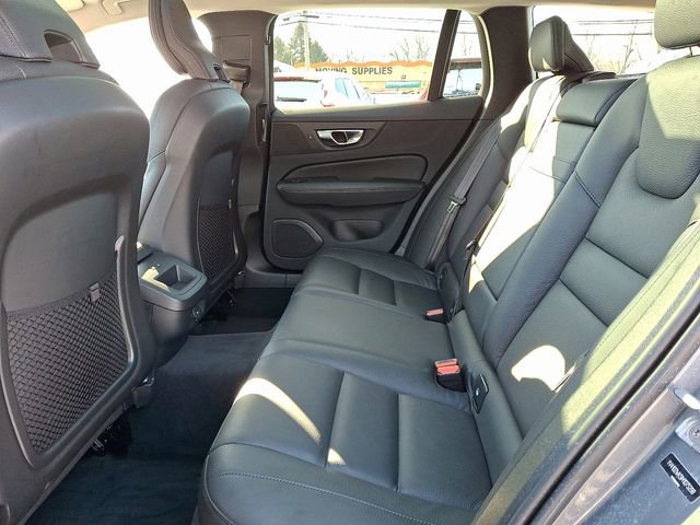 Used 2021 Volvo V60 T5 Cross Country w/ Climate Package image 11