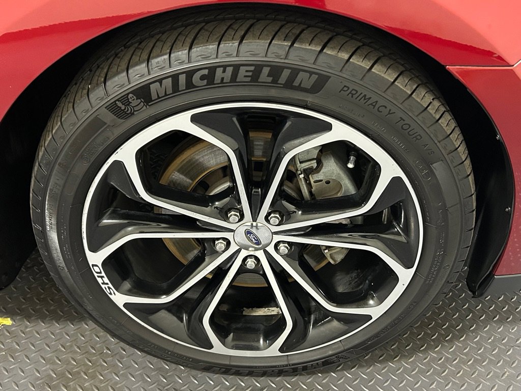 Used 2013 Ford Taurus SHO image 18