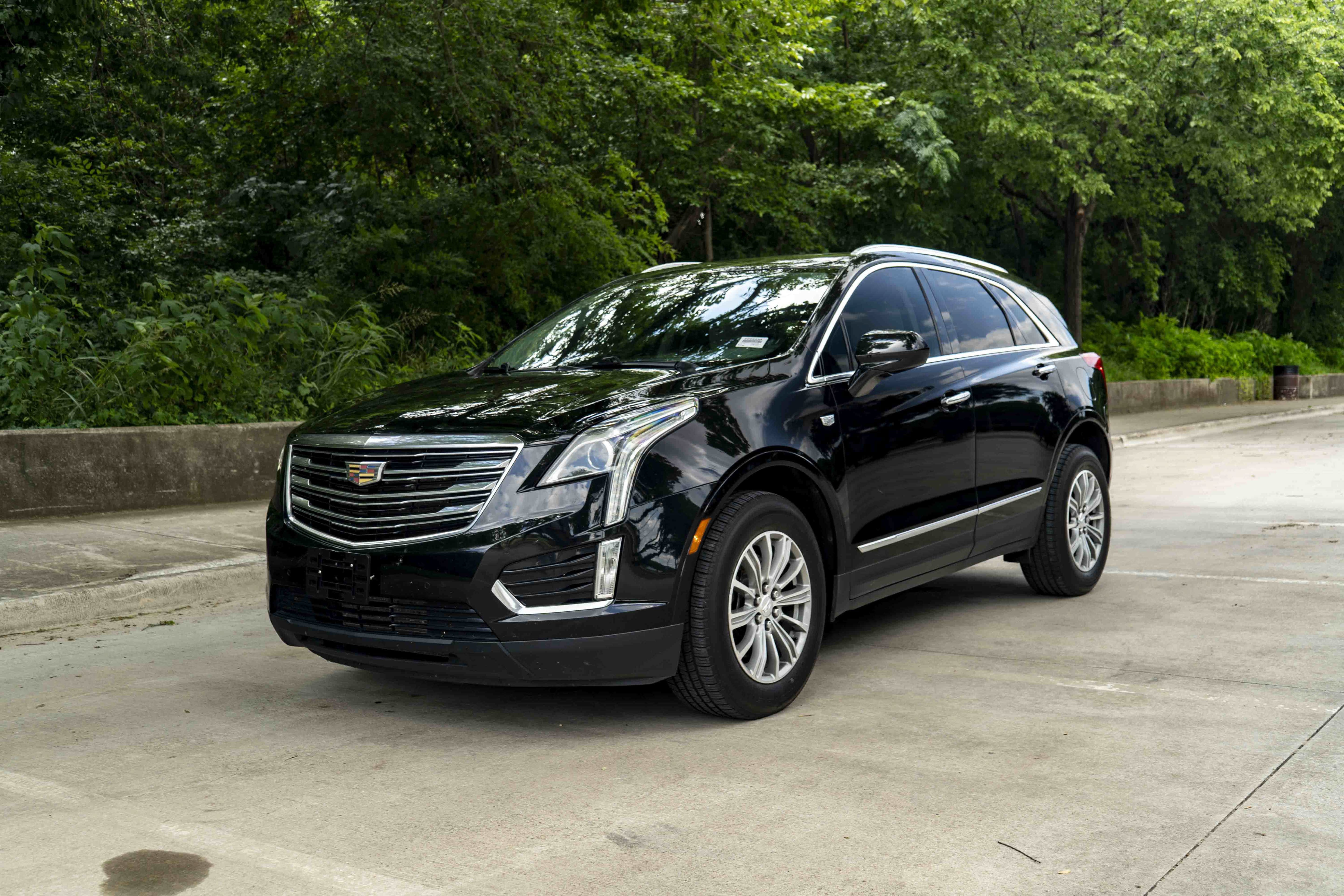 Used 2017 Cadillac XT5 Luxury w/ Driver Awareness Package FWD image 5