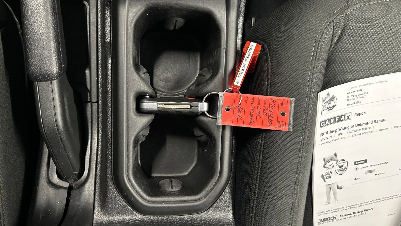 Used 2018 Jeep Wrangler Unlimited Sahara AWD/4WD image 33