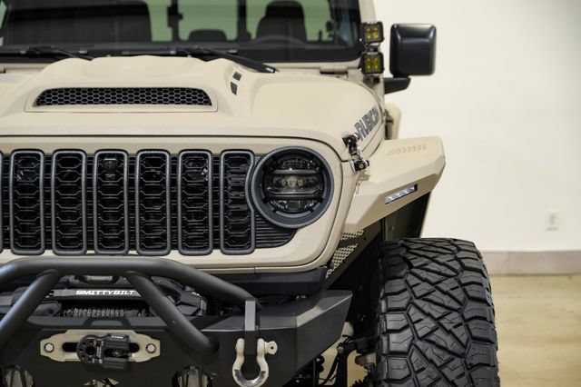 Used 2025 Jeep Gladiator Rubicon w/ Safety Group AWD/4WD image 3