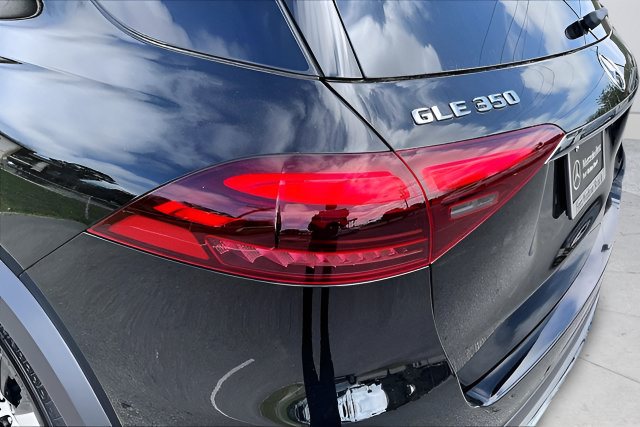 Used 2025 Mercedes-Benz GLE 350 4MATIC image 23