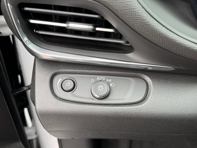 Used 2024 Buick Envista Preferred FWD image 30