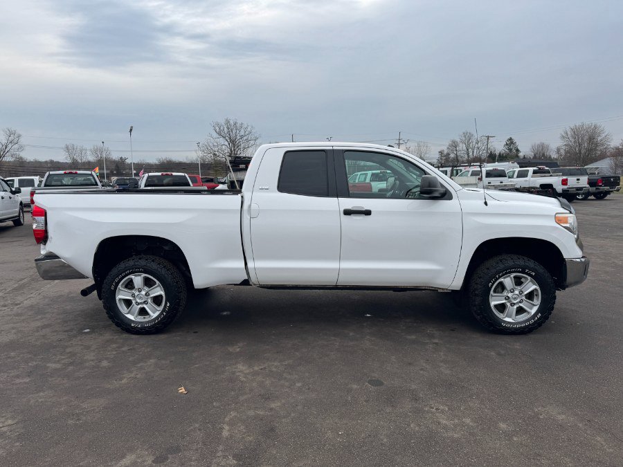 Used 2016 Toyota Tundra SR5 AWD/4WD image 6
