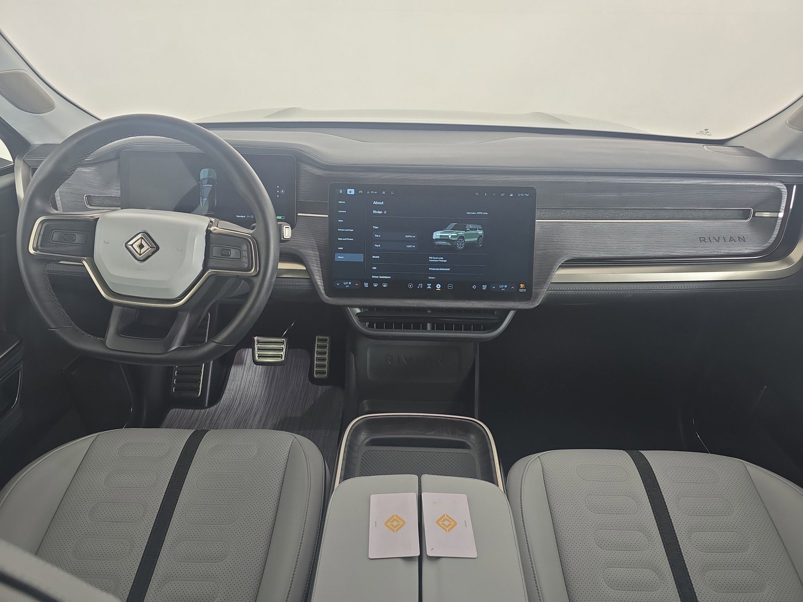 Used 2024 Rivian R1S Adventure AWD/4WD image 27