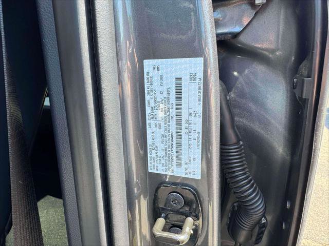 Used 2025 Ford F150 Lightning Platinum AWD/4WD image 13