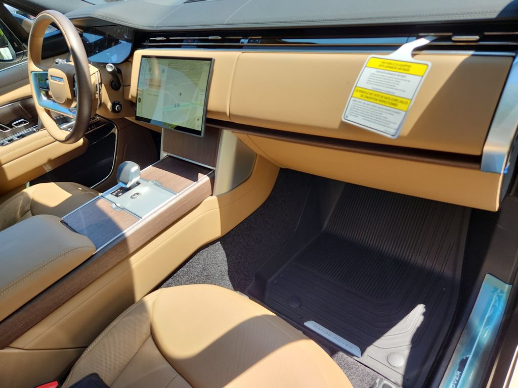 New 2026 Land Rover Range Rover Long Wheelbase SE AWD/4WD image 28