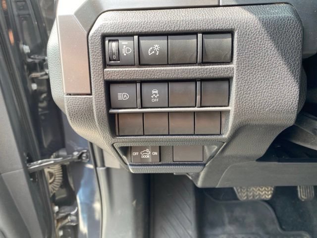 Certified 2024 Toyota Tacoma SR5 AWD/4WD image 14