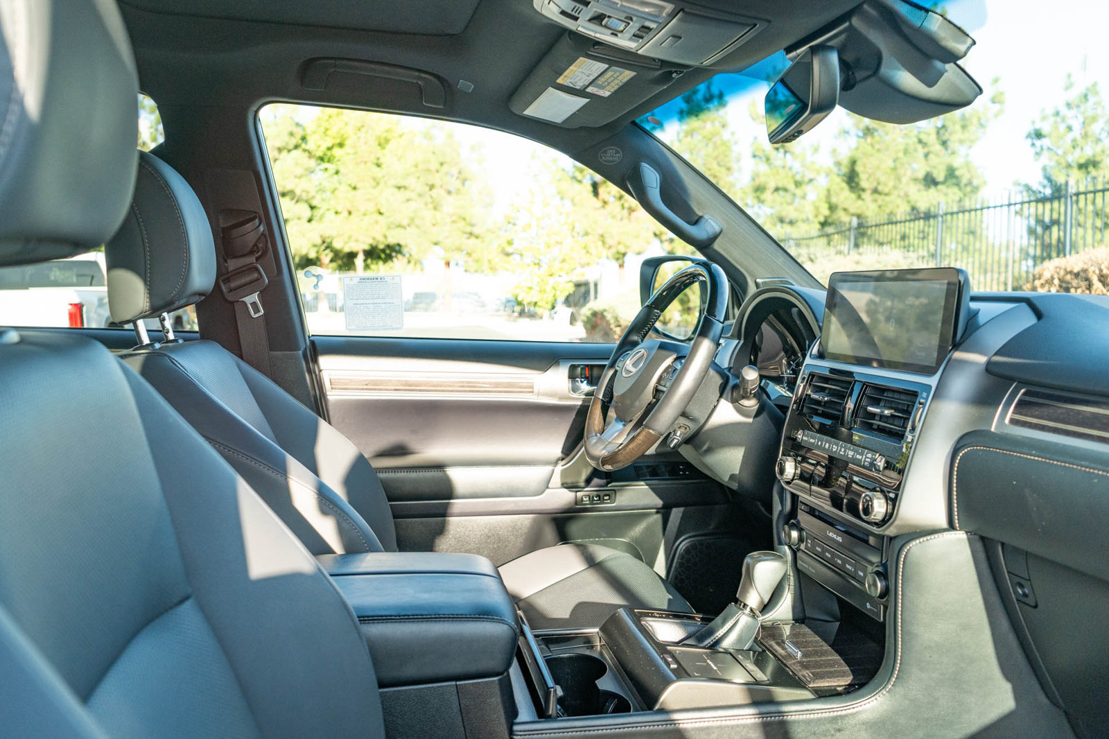 Used 2023 Lexus GX 460 Premium w/ Premium Package AWD/4WD image 21