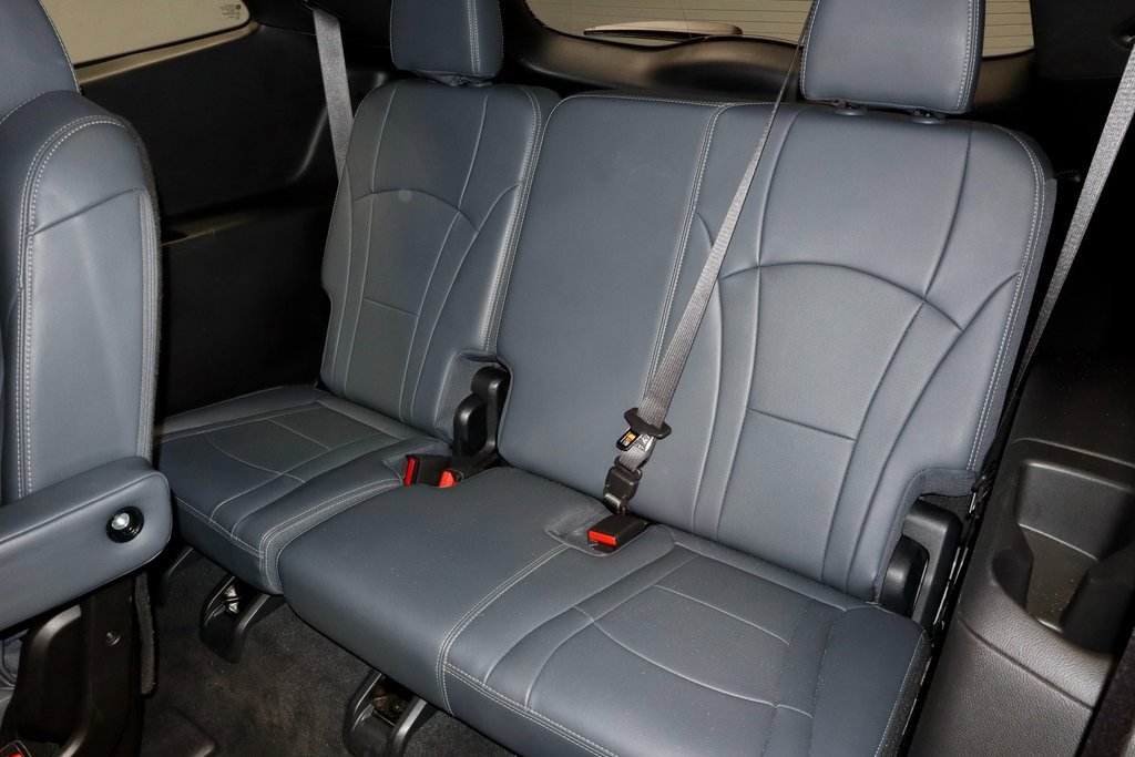 Used 2024 Buick Enclave Premium image 25