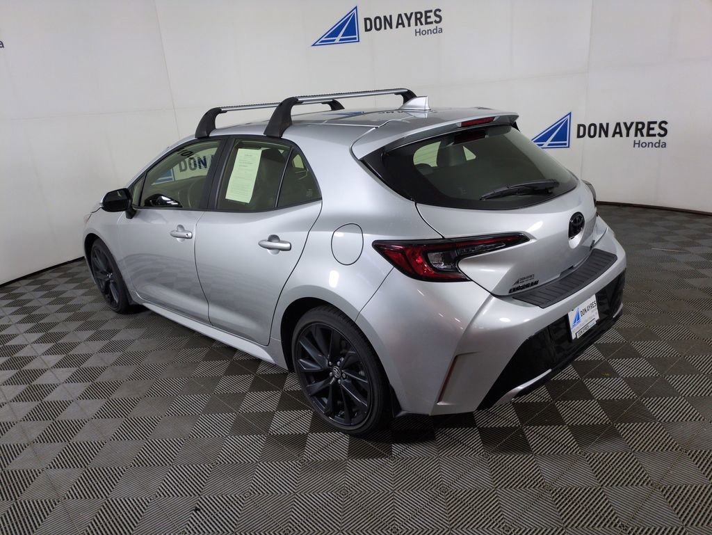 Used 2023 Toyota Corolla XSE FWD image 3
