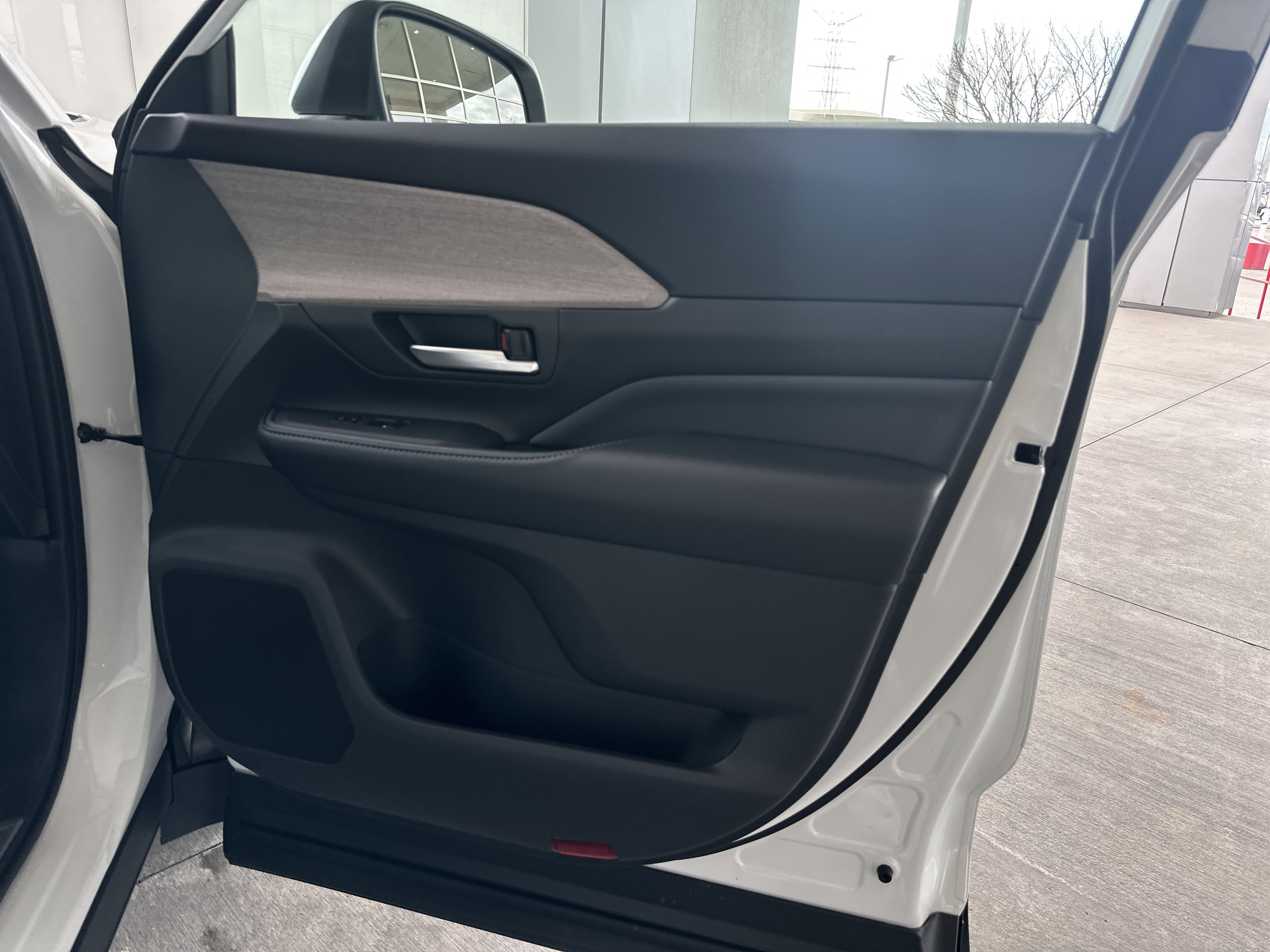 Certified 2024 Toyota Grand Highlander AWD image 12