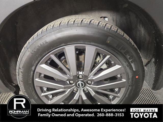 Used 2024 Nissan Pathfinder SL w/ SL Premium Package image 12