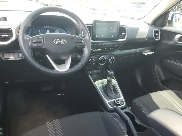 Certified 2024 Hyundai Venue SEL FWD image 8