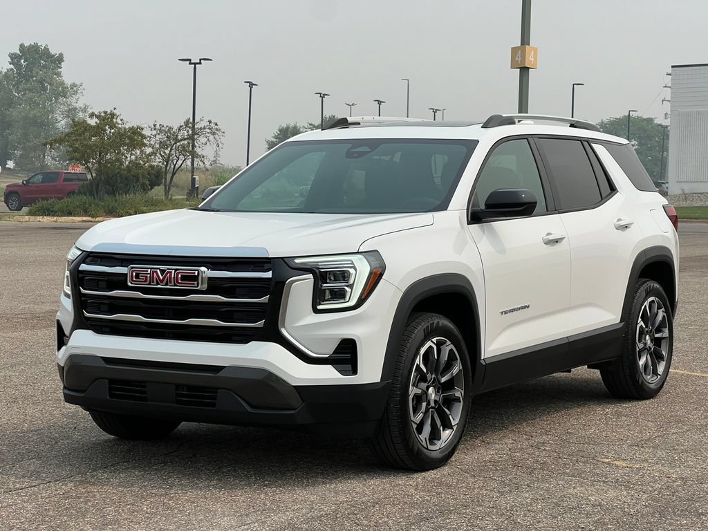 Used 2025 GMC Terrain Elevation w/ Elevation Premium Package AWD/4WD image 43