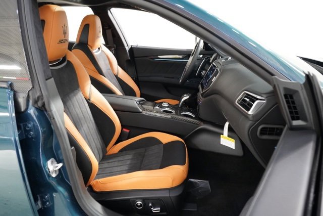 Used 2024 Maserati Ghibli Trofeo image 31