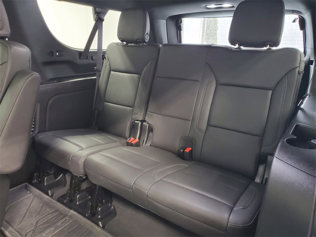 Used 2023 Chevrolet Suburban Z71 w/ Luxury Package image 32
