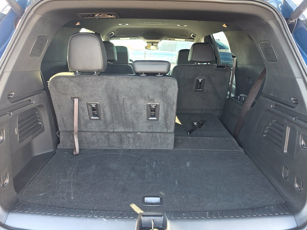 Used 2024 Chevrolet Traverse LT w/ LPO, Floor Liner Package AWD/4WD image 9