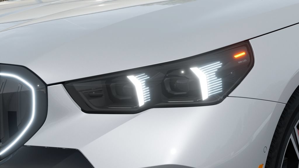 New 2027 BMW 550e xDrive AWD/4WD image 6