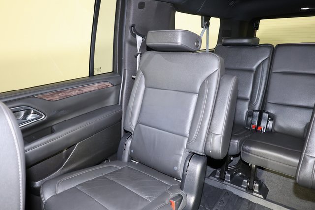 Used 2021 Chevrolet Suburban Z71 image 12