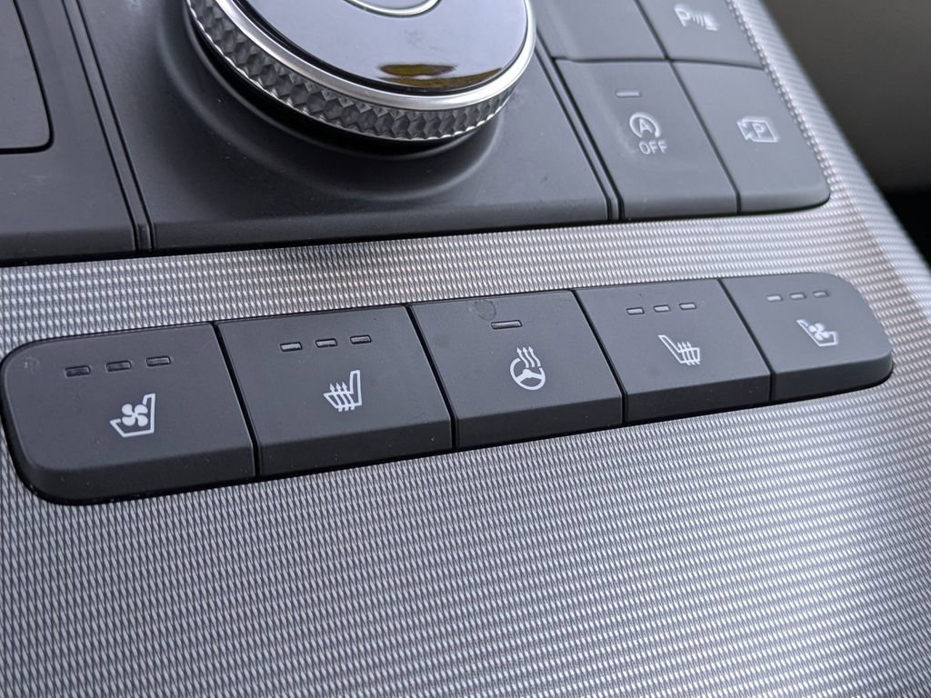 Used 2023 Hyundai Palisade Calligraphy image 25