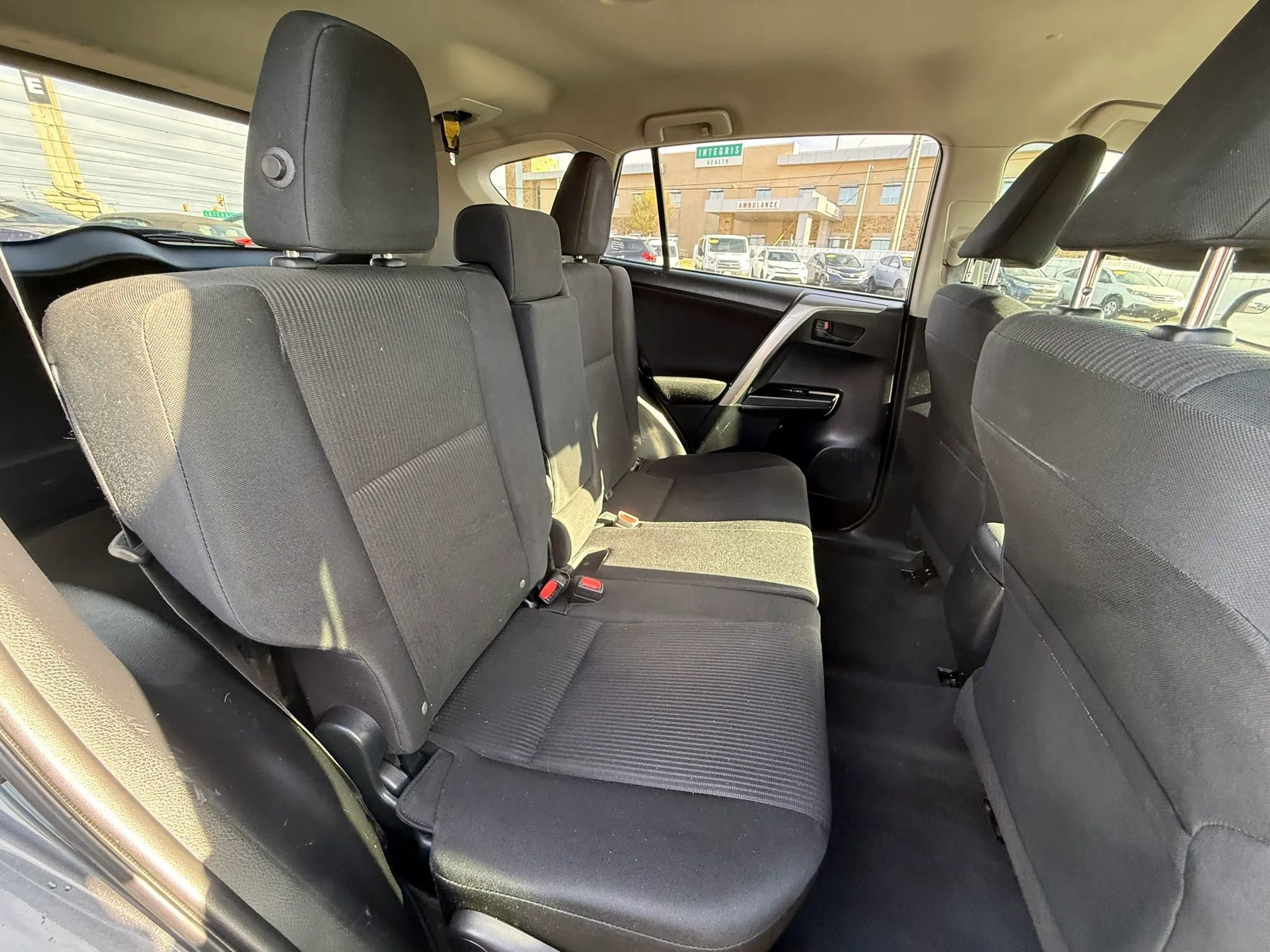 Used 2017 Toyota RAV4 LE image 12