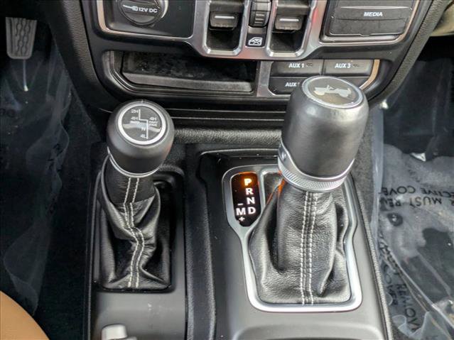 Used 2021 Jeep Wrangler Unlimited Sahara w/ Cold Weather Group image 14